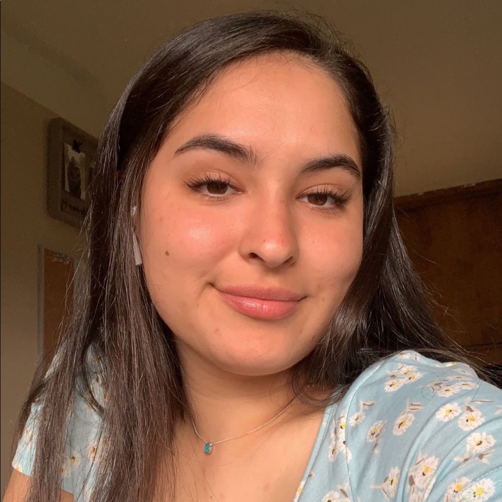 Meet your Posher, Alexis